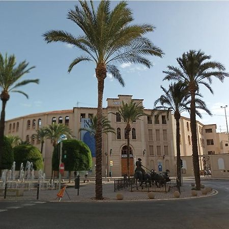 Estudio B Cerca De La Plaza De Toros Alicante Exteriör bild