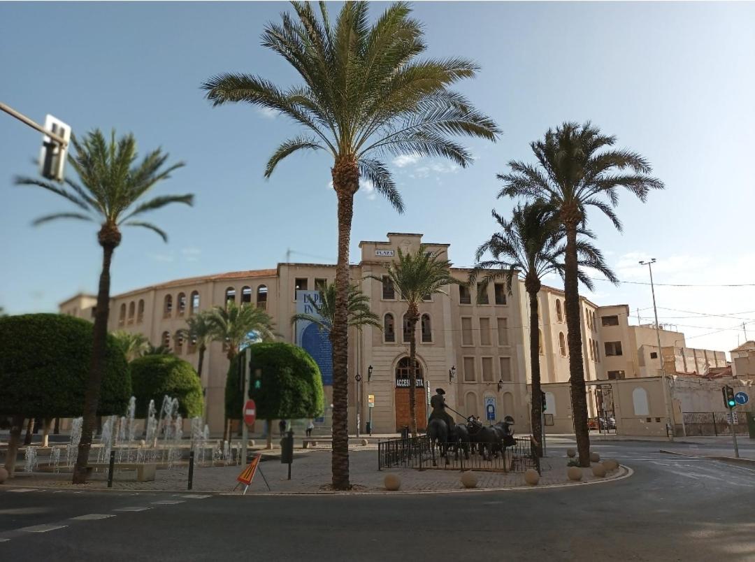 Estudio B Cerca De La Plaza De Toros Alicante Exteriör bild